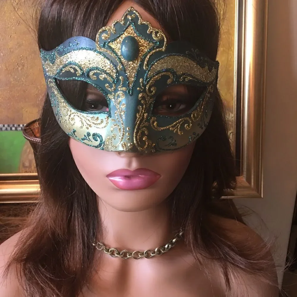 🎃 17 Green n Gold Eye Mask!